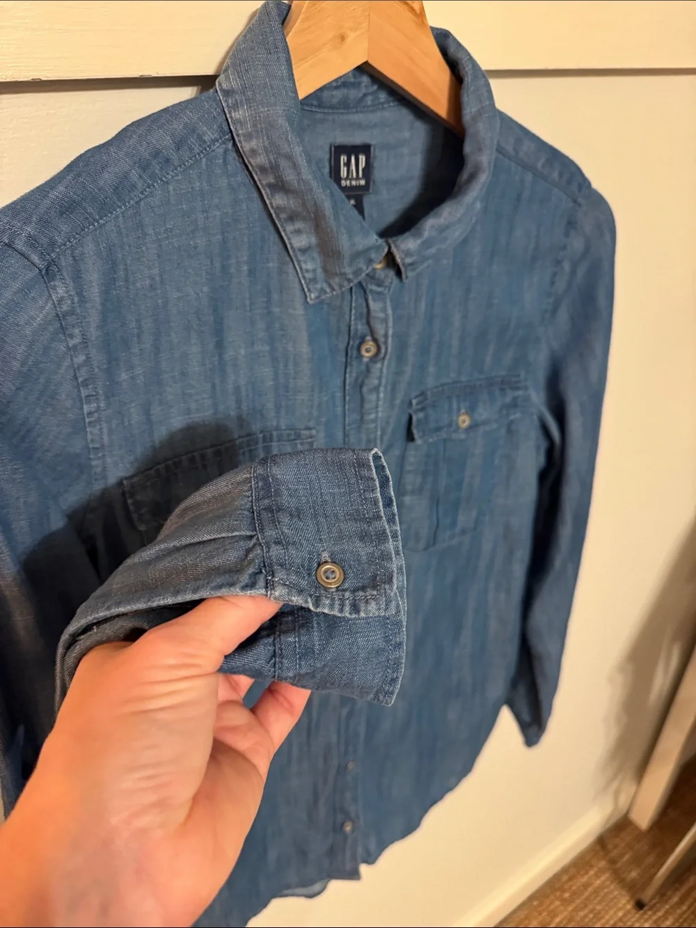 GAP Denim Girls XL 12-13 Chambray Shirt Light Blue Button Down 2 Pocket